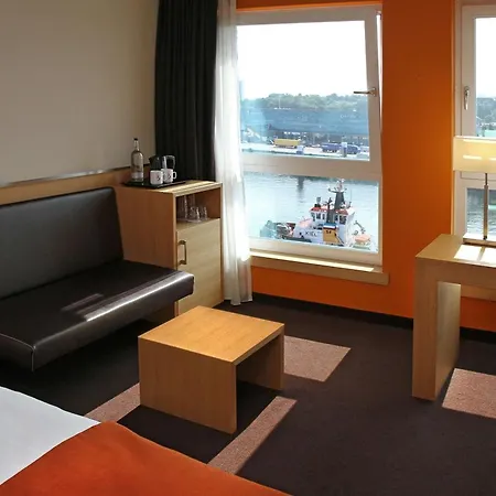 Atlantic 4*